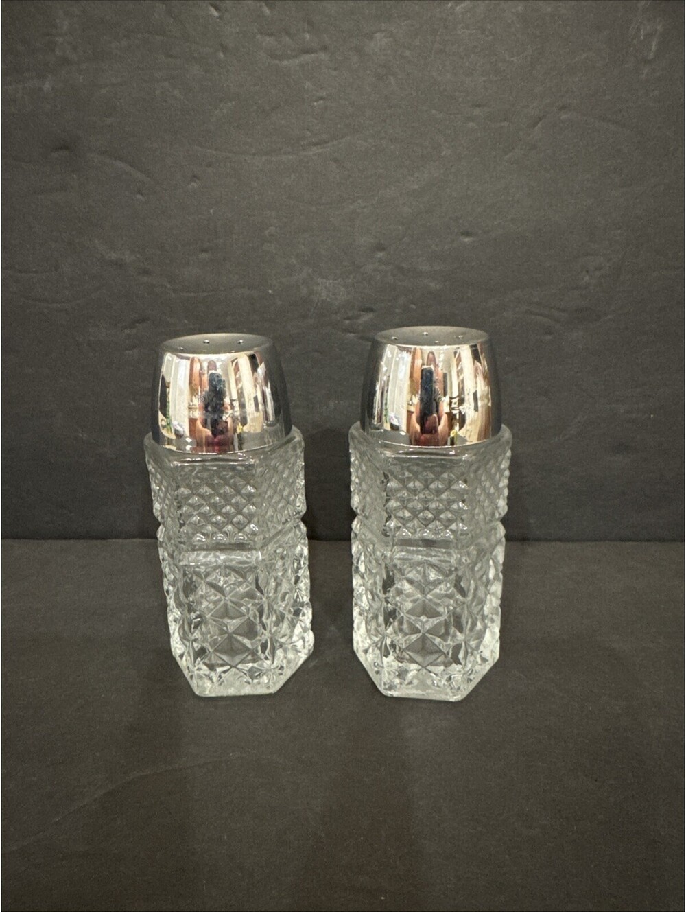 Vintage WEXFORD Anchor Hocking Glass Salt And Pepper Set w/ Plastic Lids 4.25” H